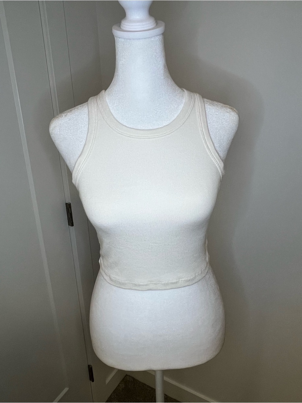SUNDAY BEST Cream Ribbed Crop Tank Top - FREE SHIPPING on Bundles $85+